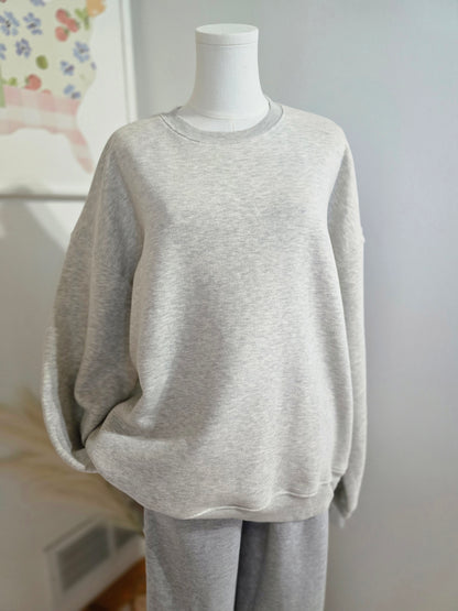 The Perfect Oversized Sweatshirt